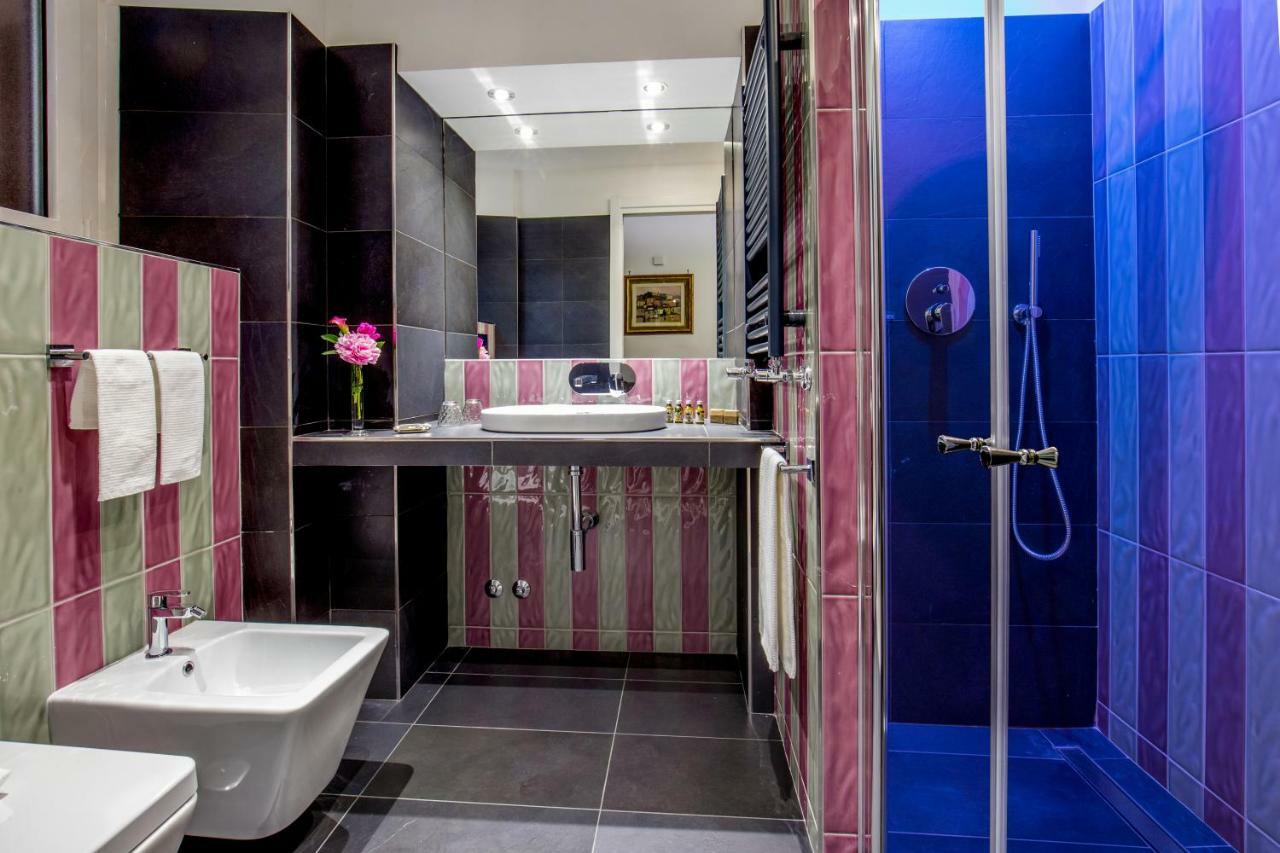 Gcf Luxury Suites, Guest House Rom Exteriör bild