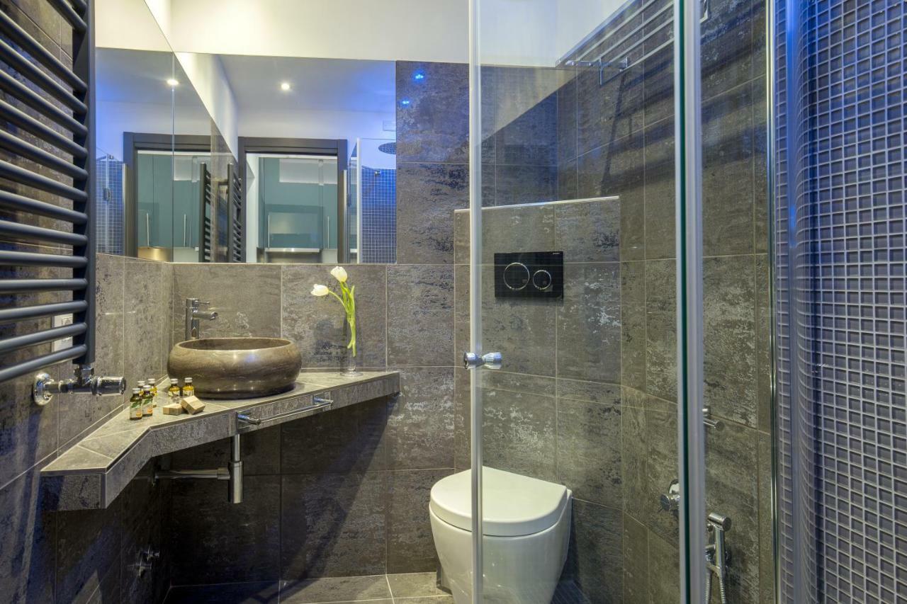 Gcf Luxury Suites, Guest House Rom Exteriör bild