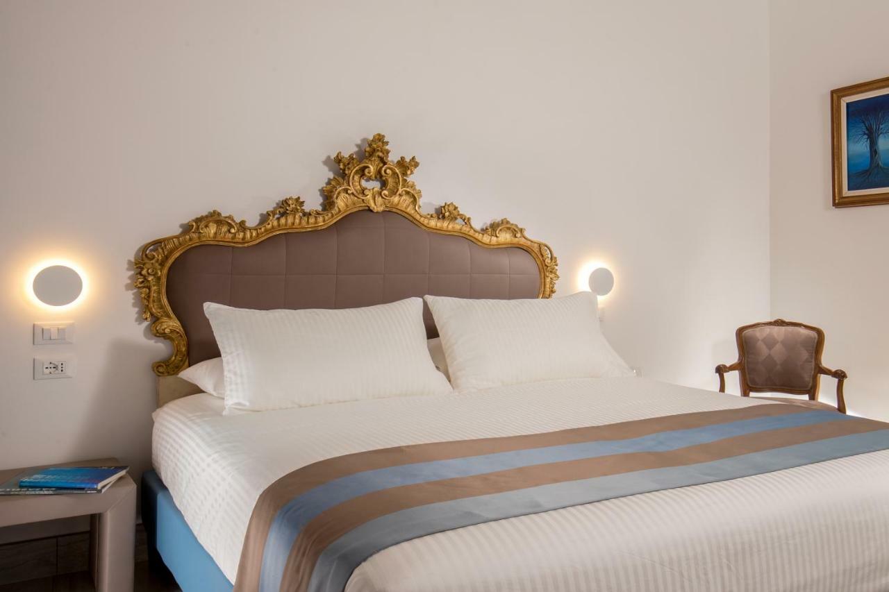 Gcf Luxury Suites, Guest House Rom Exteriör bild